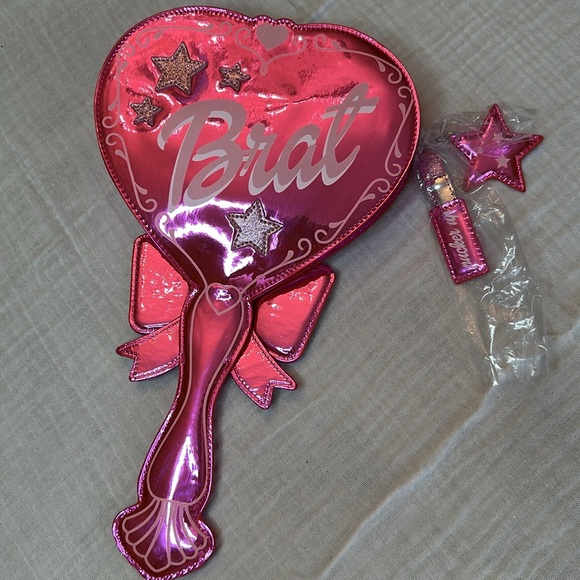 NWT Dolls Kill Brat "Selfie Ready" Crossbody Bag - Picture 2 of 10